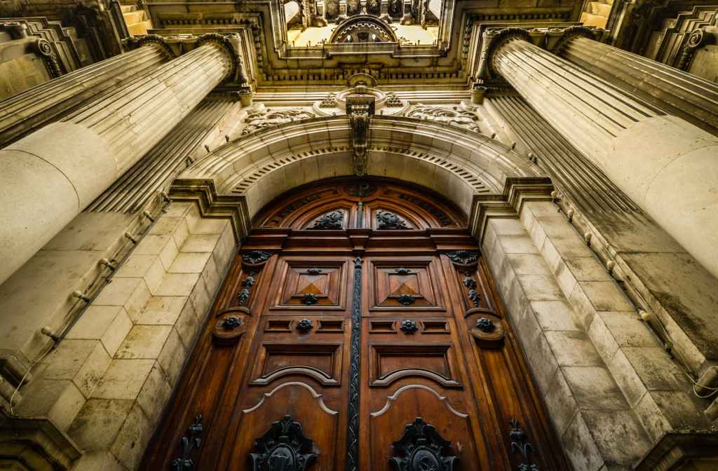 Be a Door&nbsp;Holder